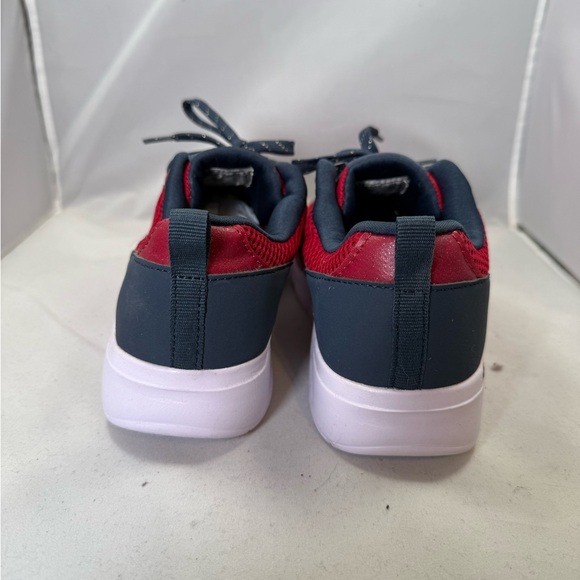 Captain Marvel shoes Size 4 in good condition only worn a few times - Picture 8 of 10